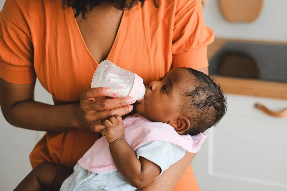 Paced Bottle Feeding: Transition from Breast to Bottle - Legendairy Milk
