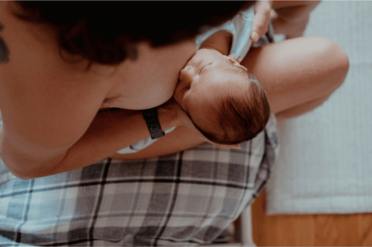 Nursing a Distractible Baby - Legendairy Milk