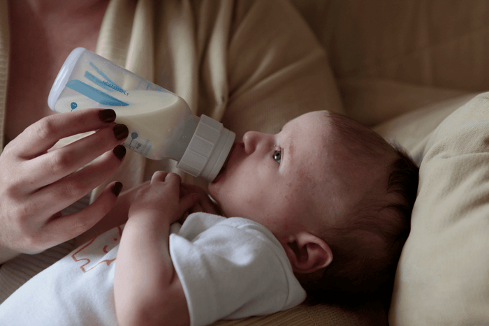 The Real-Life Guide to Combo Feeding: Breast Milk, Formula & Finding What Works - Legendairy Milk